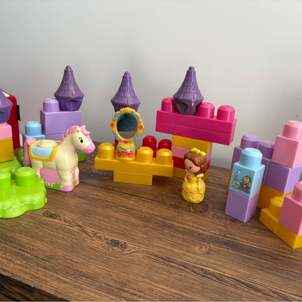 Mega Bloks Princess Castle Set Belle Horse Blocks Rare Disney Style - Picture 4 of 6